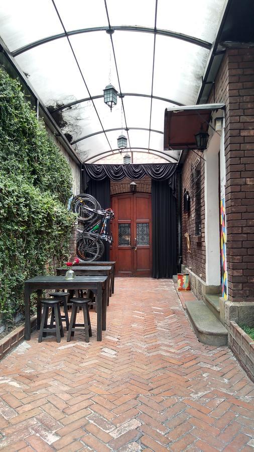 Hostel Casa 32 Dc โบโกตา ภายนอก รูปภาพ